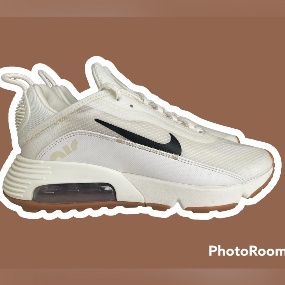 Nike Air Max 2090 Womens “Fossil” CW8610-100 New NWOT​​​​​​​​​​